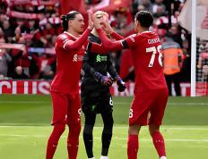 利物浦逆转拿下胜利，球迷欢呼雀跃